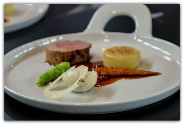 143364160846149600_resized