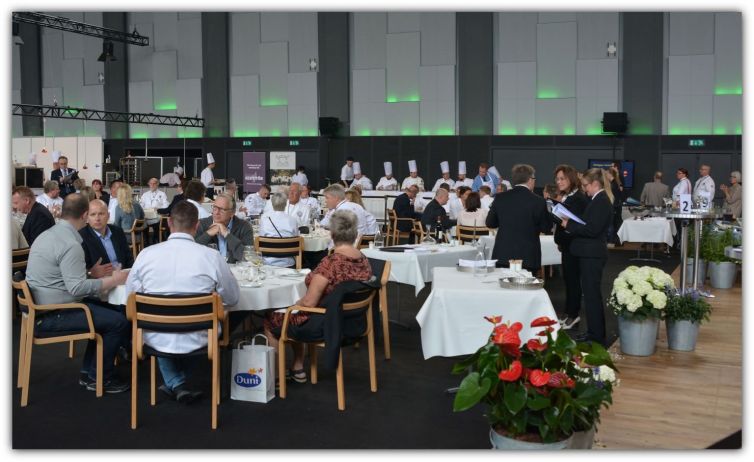 143364190486276100_resized