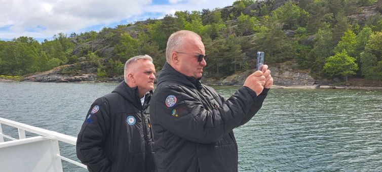 5beecc7ccbd13301ee99f95d8b5cecd9